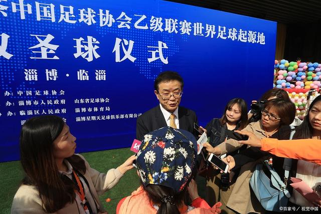 意甲联赛最新动态：罗马与国米并肩前行，米兰排名下降