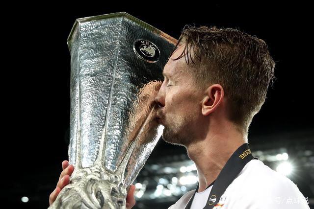 格罗斯面临续约布莱顿或回归德甲