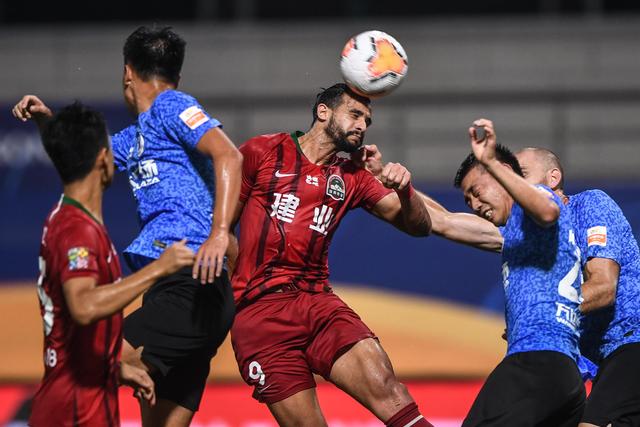 英超第二轮：曼城4-1取胜哈兰德双响
